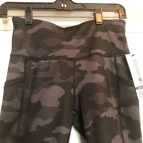 IDEOLOGY - L Sz XS Compression Active 7/8 Ankle Leggings in Camo Black. NWT! - Picture 4 of 14